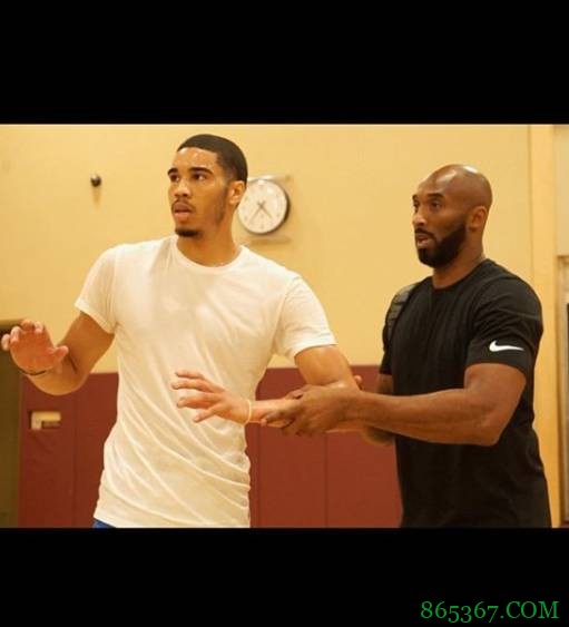 揭秘|从单纯模仿科比动作到博采众长 塔图姆修炼成进攻端大杀器