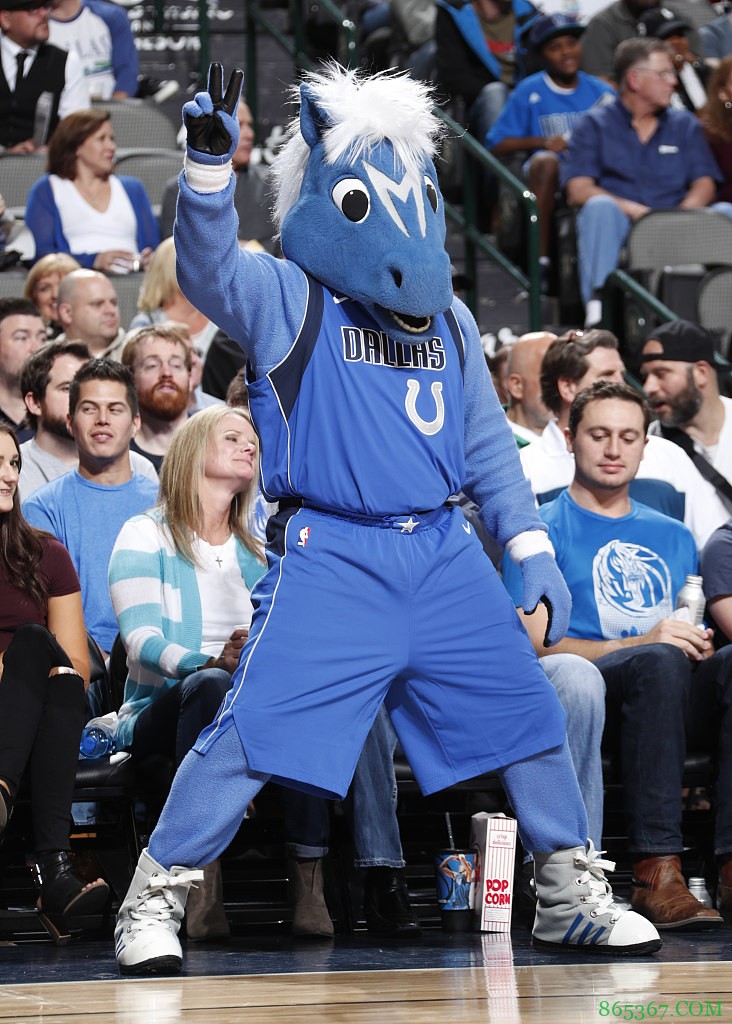 Stein：独行侠已聘请猎头公司寻找下一任篮球主管