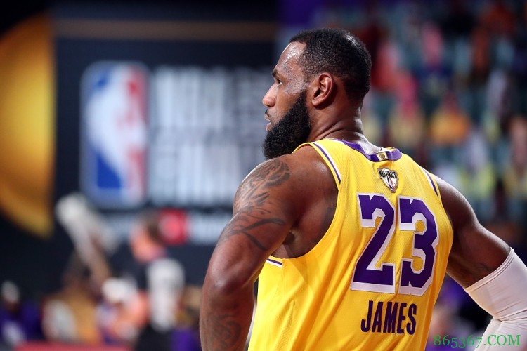 苏群专栏：湖人首轮出局 不只是因为伤病