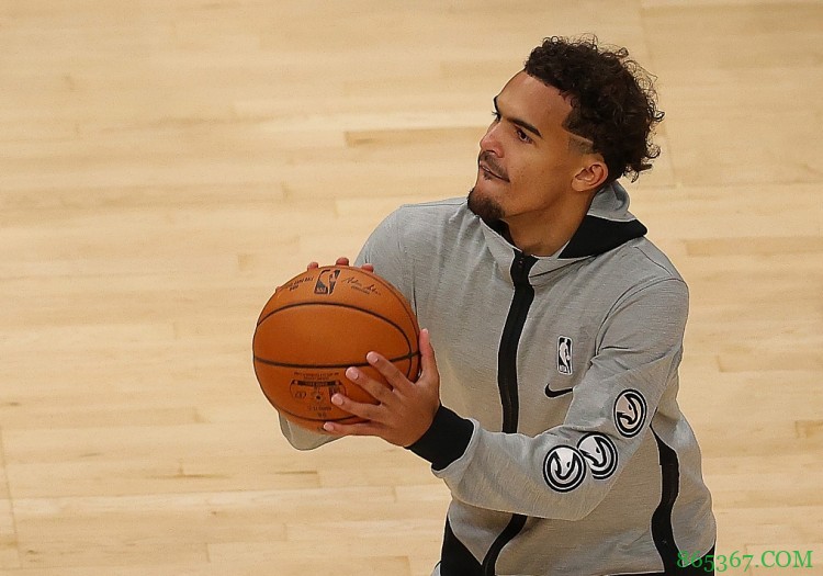 特雷-杨生涯前7场季后赛合计202分70助攻 NBA历史首人