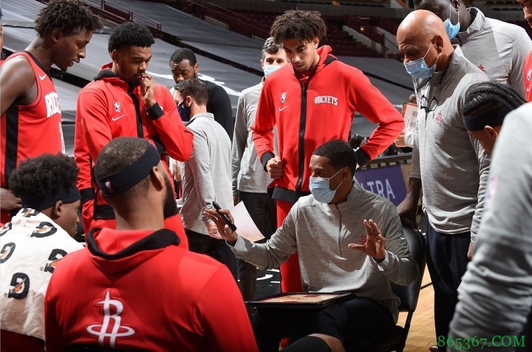 塞拉斯:很高兴能抽到榜眼 抽签时很紧张甚至觉得拿到第5也算解脱