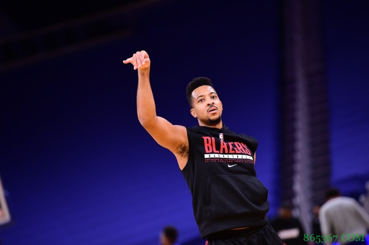 TA记者：由于CJ还有3年1亿美元的合同 大多数球队将他视为负资产