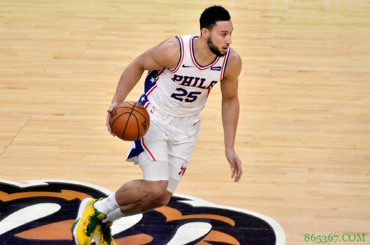 布鲁克斯:本西应该是DPOY 76人球迷是现象级的除了扔爆米花的人