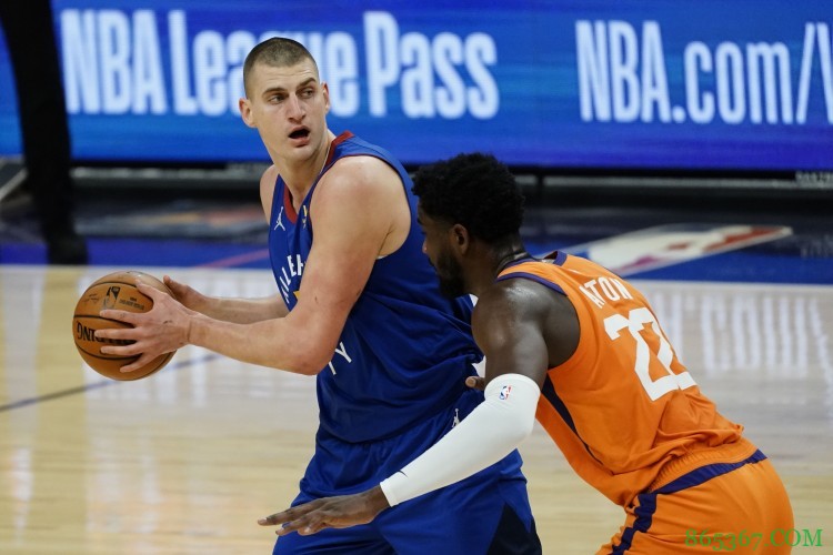 专访|艾顿：我知道为了赢球需要牺牲什么 保罗的领导力印象深刻