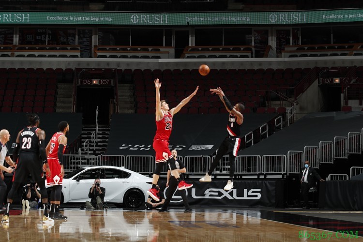 揭秘|从日常训练到战术安排 分析“利拉德时刻”背后的必然原因