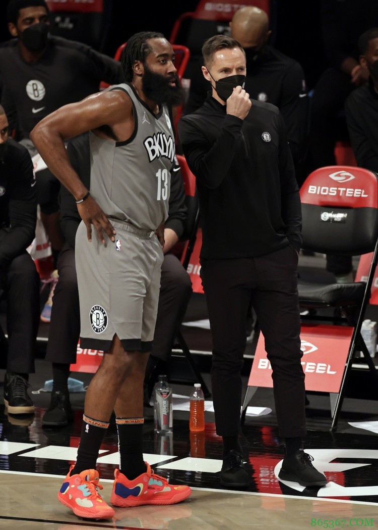 纳什:哈登缺阵让我们失去了很多 尚未讨论丁威迪是否复出