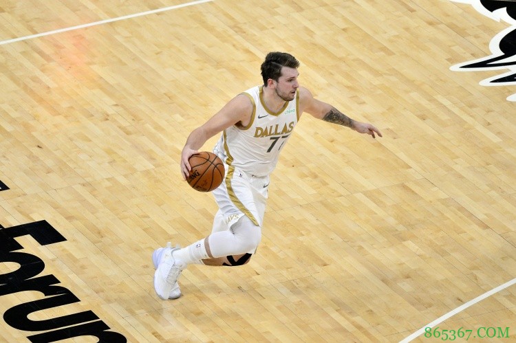 【夜谈会】独行侠结束本赛季征程 你觉得他们下一步该如何补强?