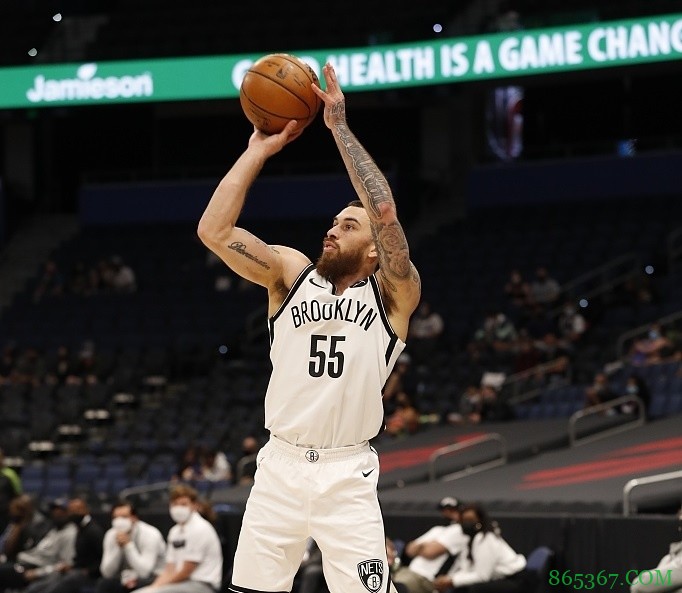 迈克-詹姆斯谈最佳教练评选：纳什排名太低了