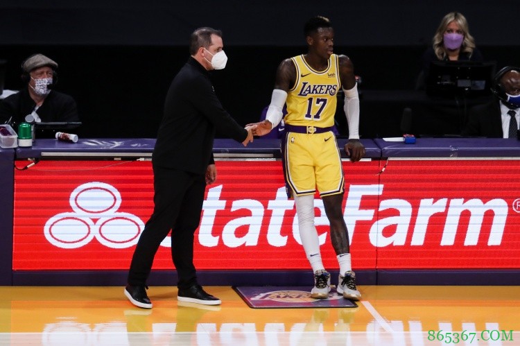 名记:湖人满足了施罗德的首发要求 但其表现却让队内一些人沮丧