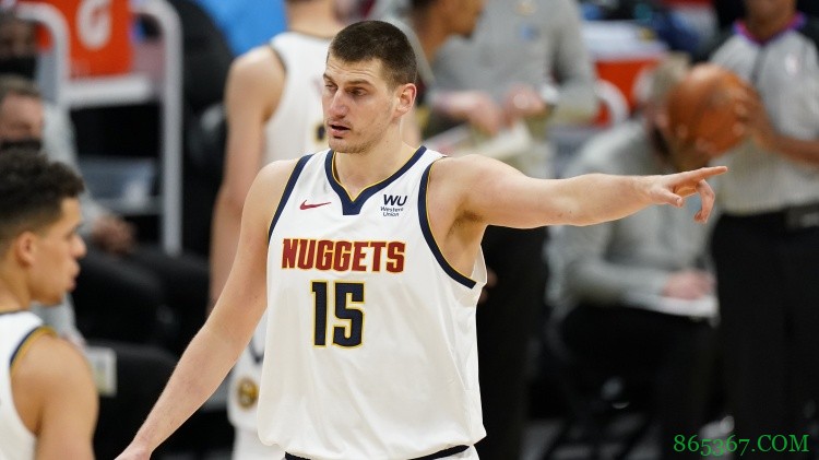 约基奇生涯至今已赢下4轮系列赛 已超过安东尼