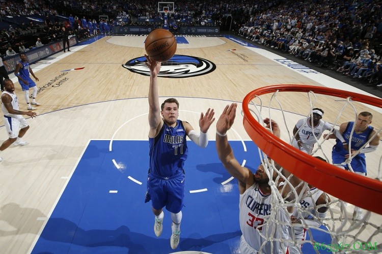 快船VS独行侠抢七收视率高达549万 本赛季首轮比赛之最