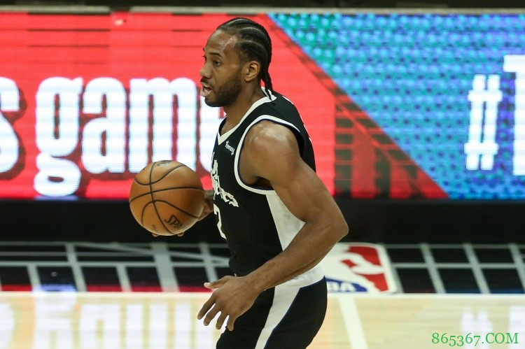 肯纳德:小卡是NBA最好的球员之一 他正在尽一切努力恢复健康