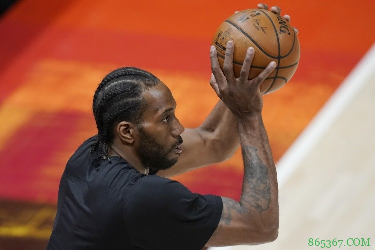 Skip:小卡右膝前交叉韧带伤势“严重” 需要立即手术