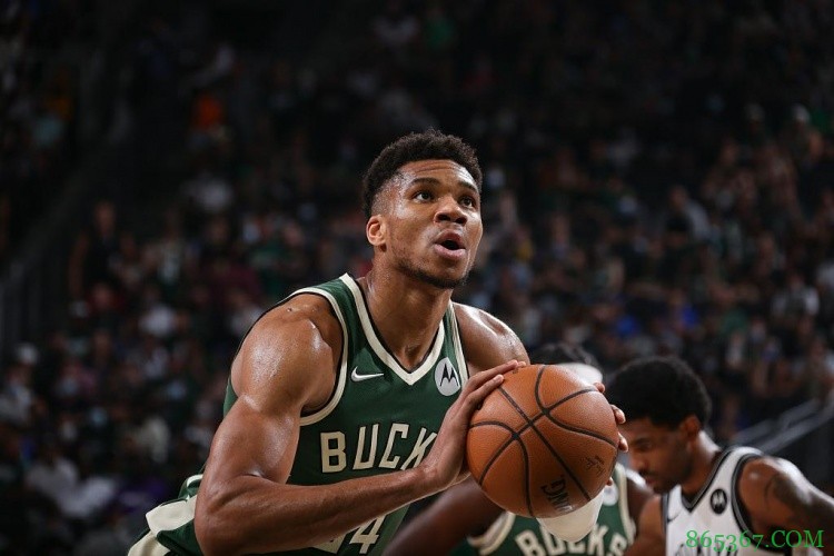 主场不给计时提醒是错误？字母哥次节出现罚球10秒违例