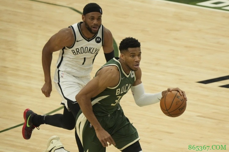 字母哥:这场胜利意义非凡 希望在篮网主场能赢下一场比赛