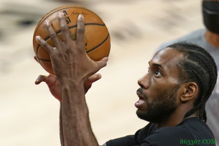 末节隐身!莱昂纳德取21分4板5助2断 第四节仅得2分