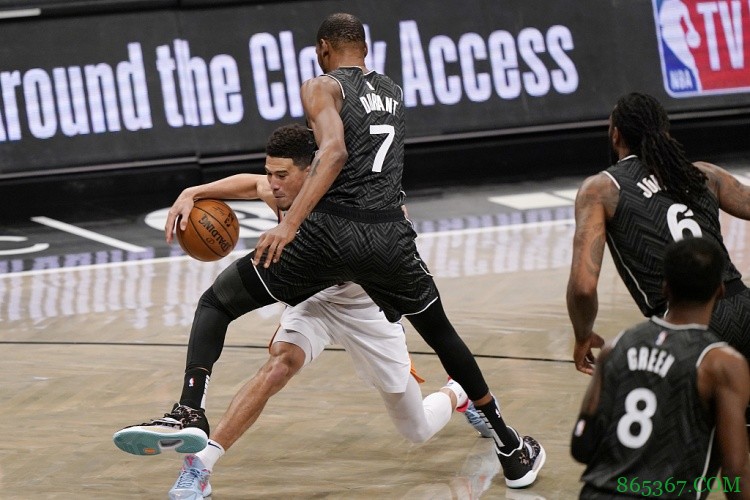 帕金斯:布克不会是下个科比 但他是现今仅次杜库的第三得分手