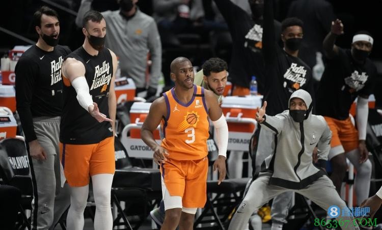 保罗季后赛34次单场至少20分5板5助 追平巴克利跻身历史前20