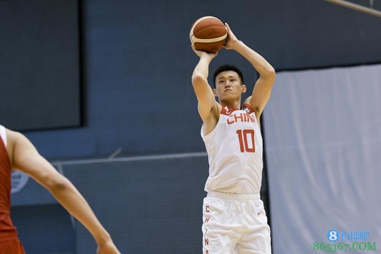 宋翔：周鹏是这支男篮的定海神针 世界杯前重伤是他心中的遗憾