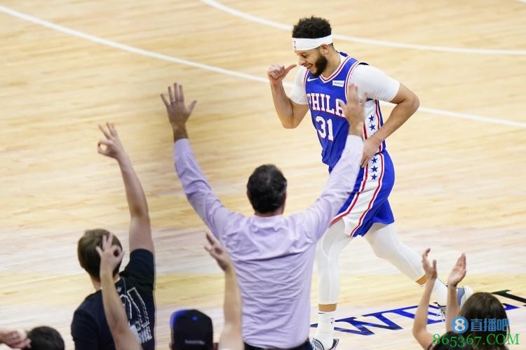 赛斯-库里轰下36分 刷新季后赛个人单场得分纪录