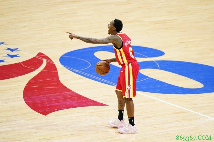 路威:今天全队都带着自信打球 杨已经成为球队领袖