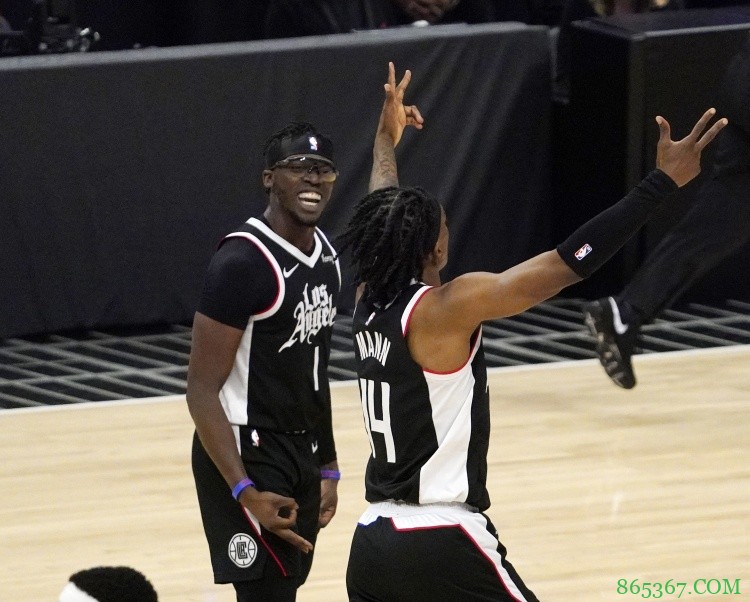 快船今日下半场命中率高达71.4% 过去25年最高