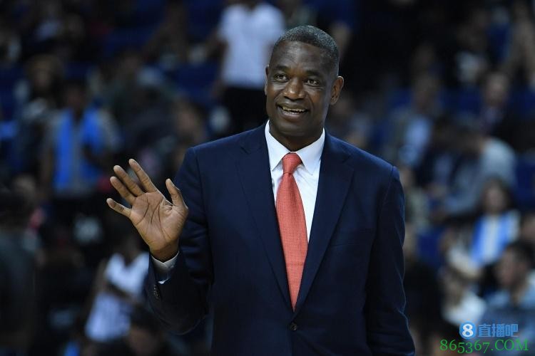 摇手指动作成为经典!祝前NBA球员穆托姆博55岁生日快乐