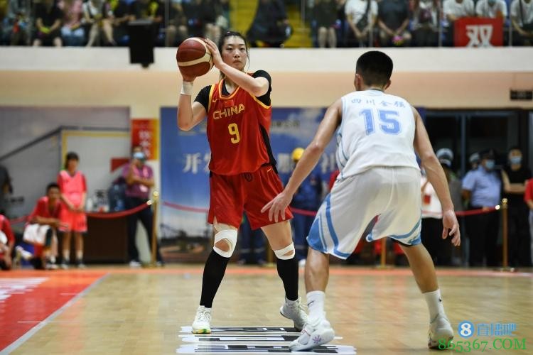 热身赛-李梦21分4篮板 中国女篮战胜四川男篮青年队