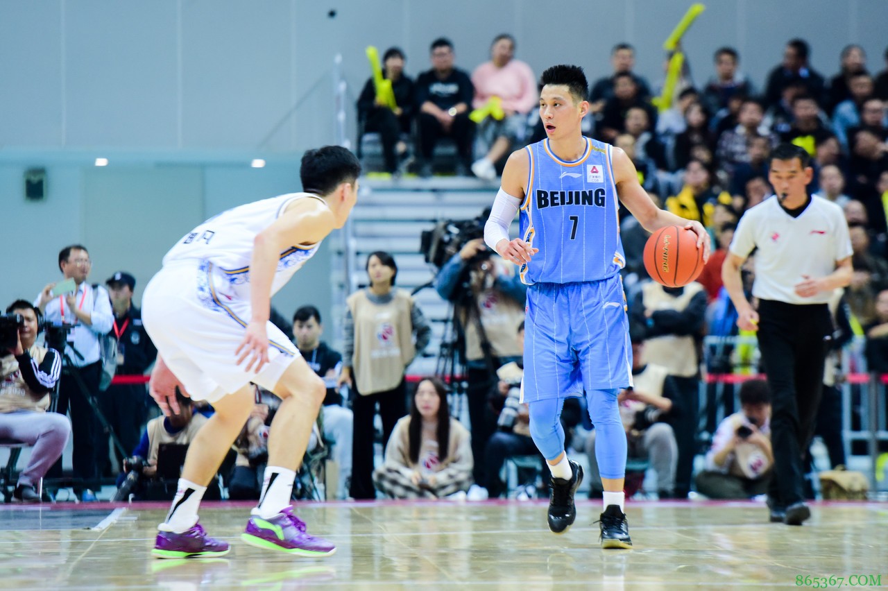 北青：与北京首钢再续前缘 林书豪做出最好的选择