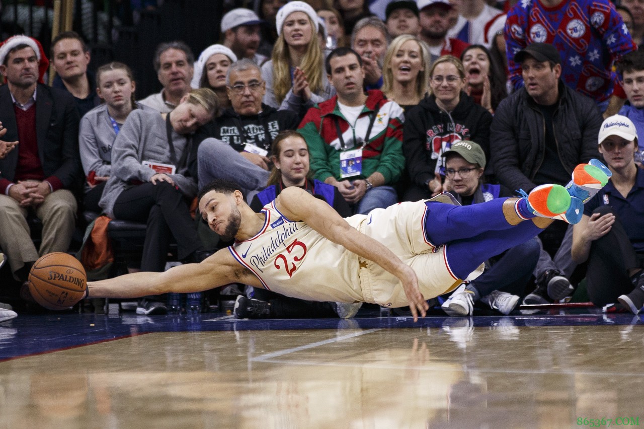 这球你来打!西蒙斯在次轮下半场的使用率列全队倒数第三