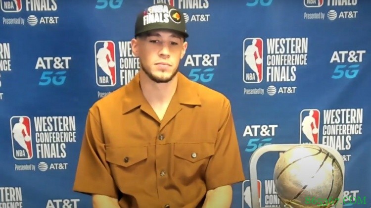 24岁的老江湖！布克：我们的装备经理是唯一比我更早来太阳的人