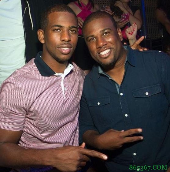 保罗：赛后我给哥哥也拿了一件帽子和T恤 他从未缺席过我的季后赛