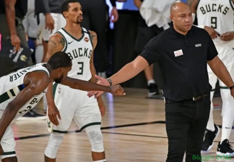 随队记者:奇才面试了雄鹿助理教练达尔文-哈姆