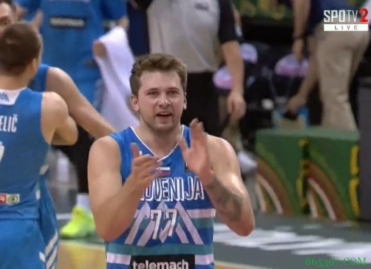 ?大杀器!奥运落选赛决赛 东契奇上半场砍下21分6板5助