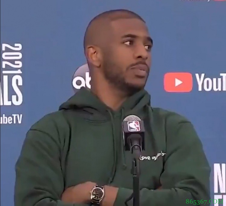 保罗打趣：艾顿表现好比其他任何人表现好更让我高兴 包括布克