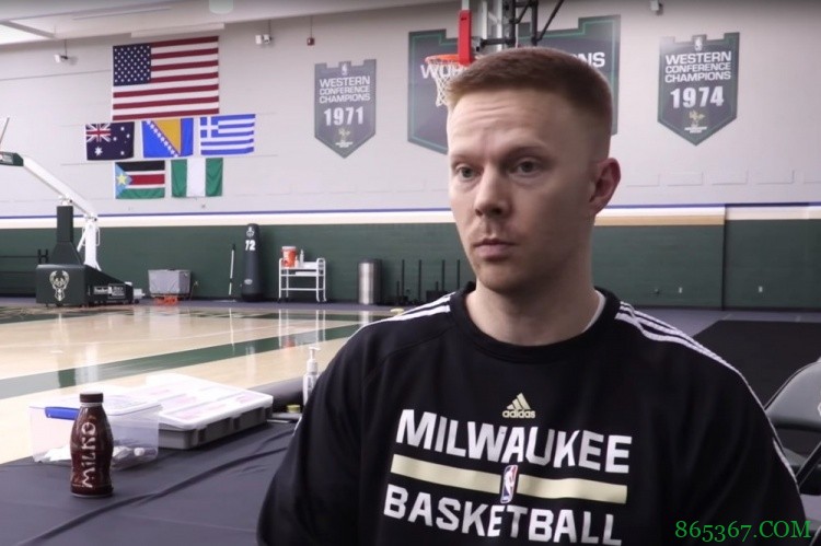 独行侠正就邀请活塞助教肖恩-斯威尼加入球队展开深入谈判