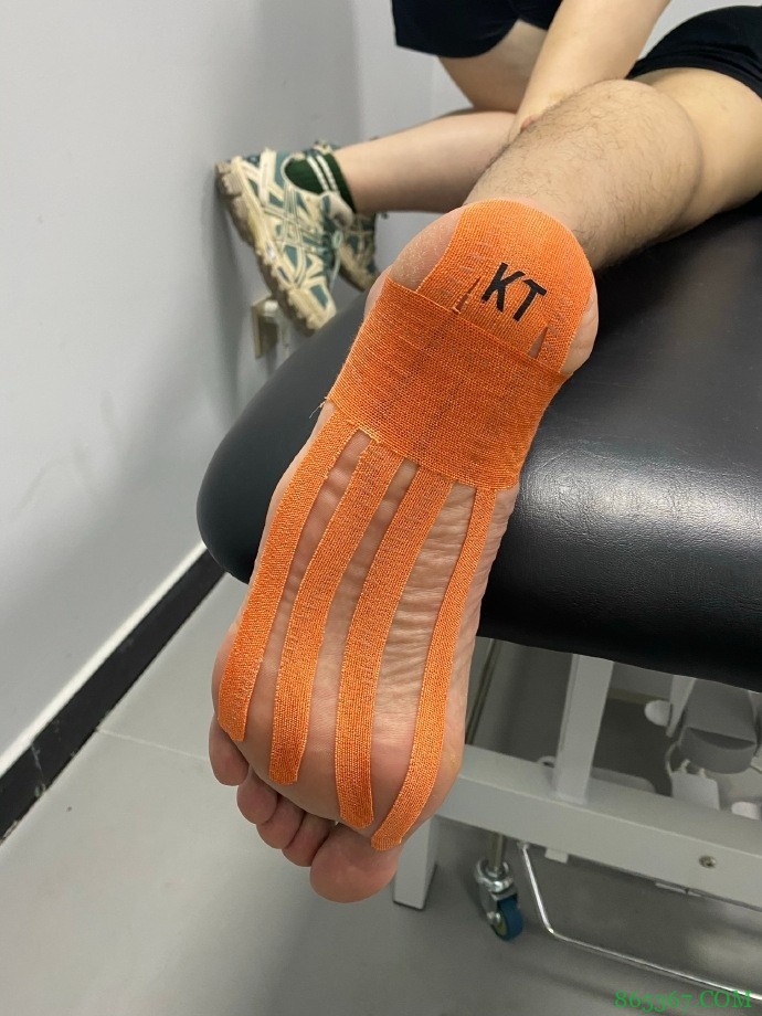 郭艾伦工作室：艾伦目前只能运球和定点投篮 不能做高强度训练