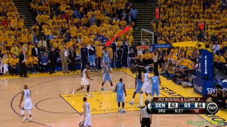 一哥谈库里对掘金三分提前转身喷垃圾话：大家都没见过这样的