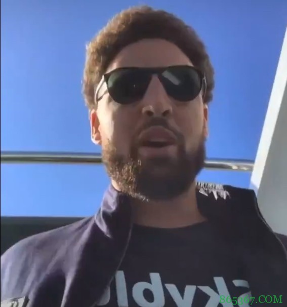 ?克莱：我唱歌不好听但我喜欢唱 就像不会投篮的人也喜欢投篮