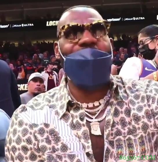 詹姆斯：我是来支持保罗的 为他感到无比骄傲！