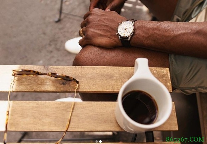 巴特勒社媒晒在意大利度假休闲照 并祝阿德巴约生日快乐