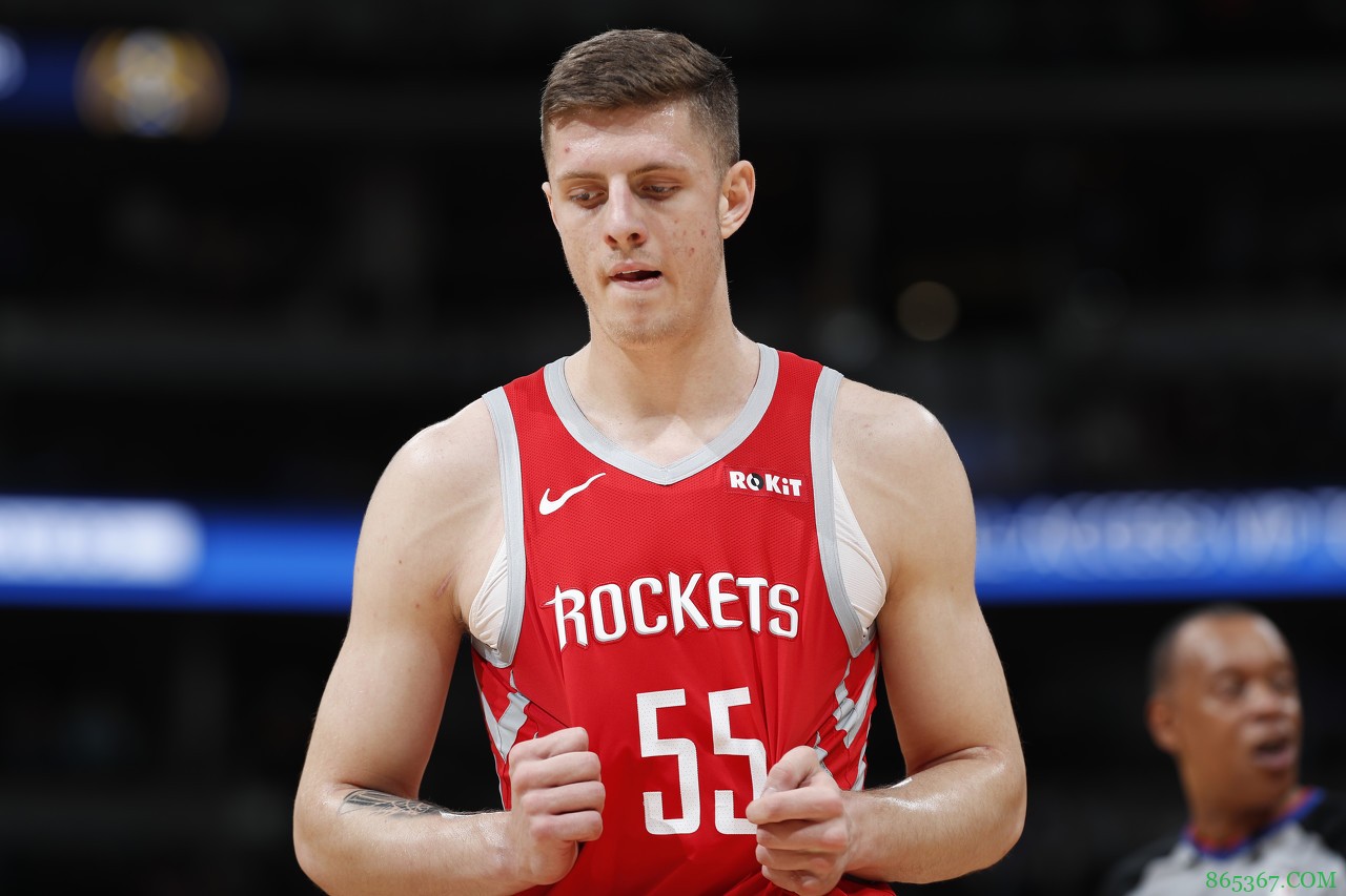 哈尔滕斯泰因最近在休斯顿训练 和豪斯&杰拉德-格林等球员一起