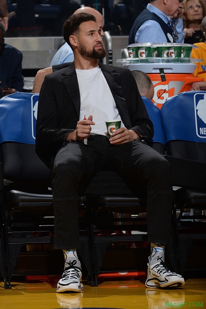 科尔:克莱最近几周在进行跑动训练 会小心应对他的伤病