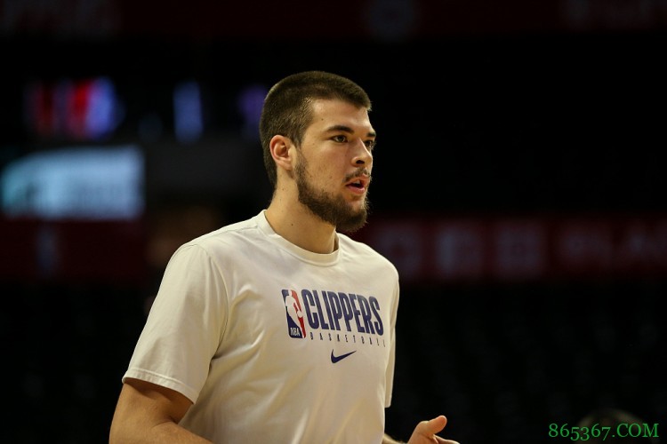 祖巴茨:缺席球队最重要的比赛感觉很糟 我们没能完成本赛季目标