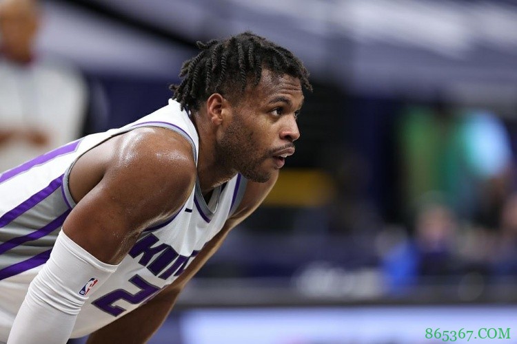 Shams:湖人和国王已经讨论过希尔德交易 库兹马是湖人交易筹码