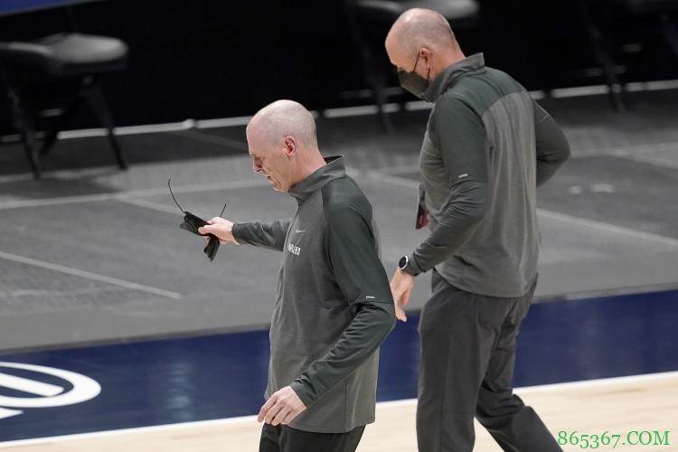 步行者GM：本打算进行大规模的主帅遴选 但没想到卡莱尔突然出现