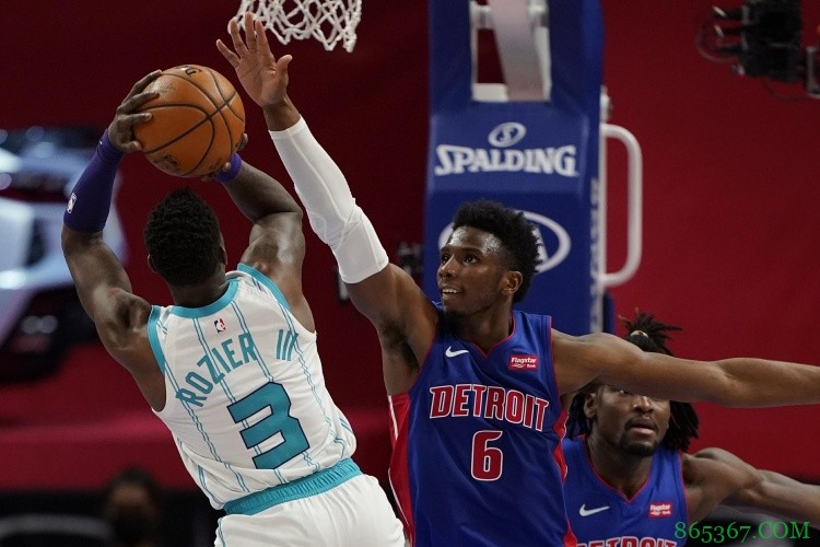 活塞记者：球队已为迪亚洛&弗兰克-杰克逊提供资质报价