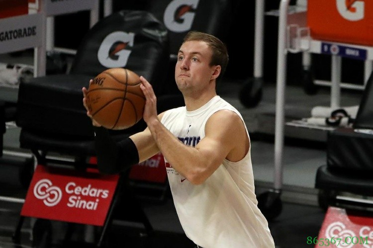 【赛季总结】马后炮!交易&签约红黑榜:雄鹿豪购霍勒迪终成正果