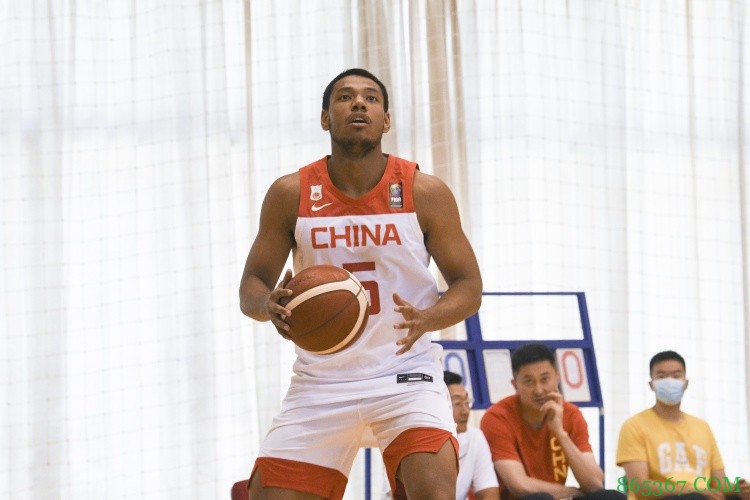 新华社：报名人数创历史新高 选秀大会渐成CBA重要人才库