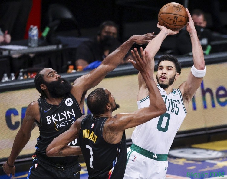 联盟限制不自然的造犯规?塔图姆:伟大的球员总是要改变规则